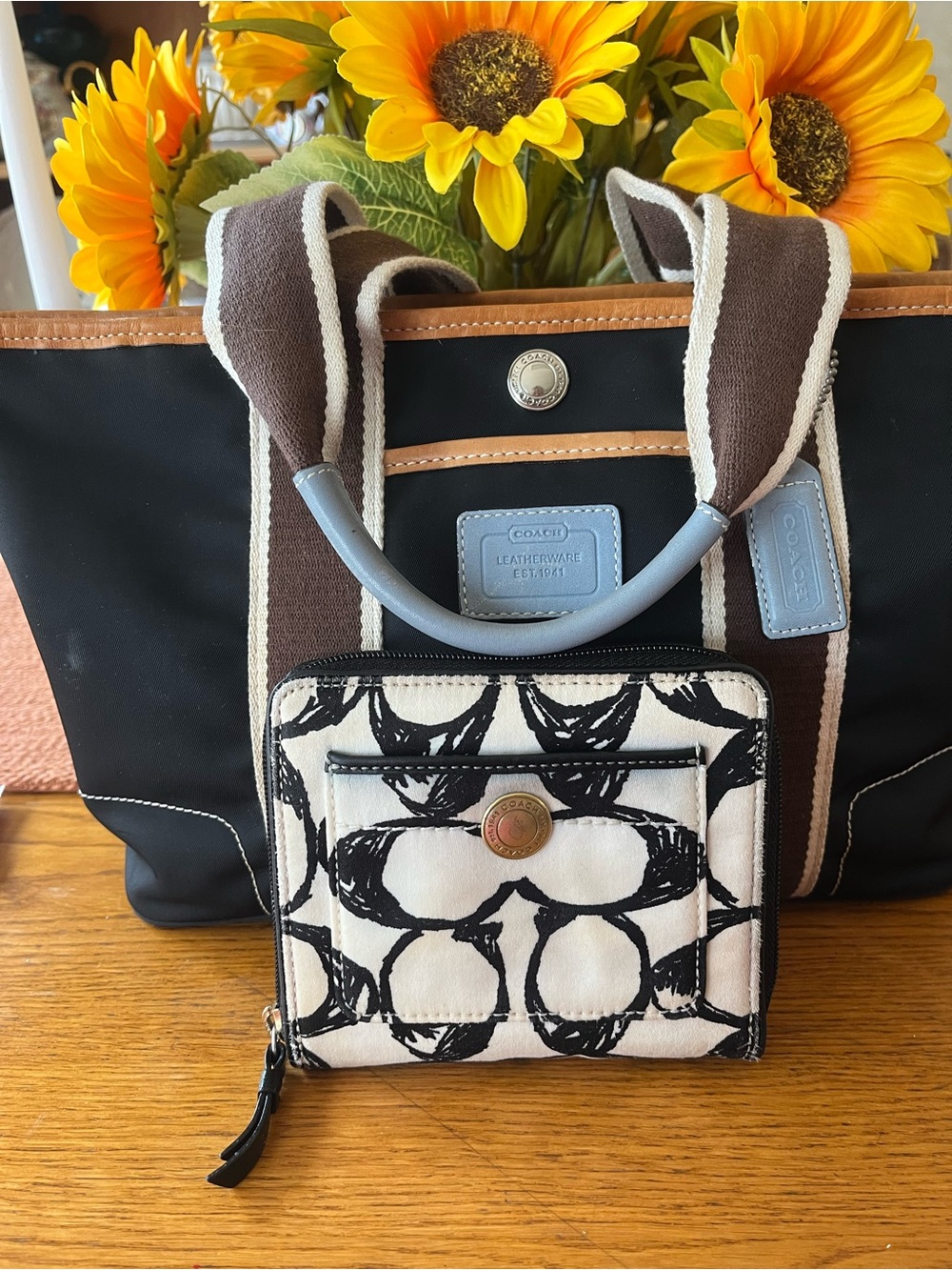 Coach Hamptons Vintage Nylon tote w/ matching wallet. 2003